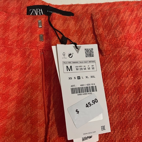 Zara Orange Shorts - Picture 2 of 4